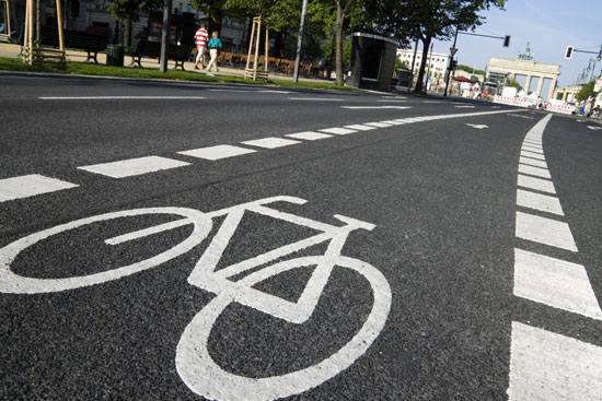 Bike Safety Tips for Urban Cycling: Navigate Changing Lanes